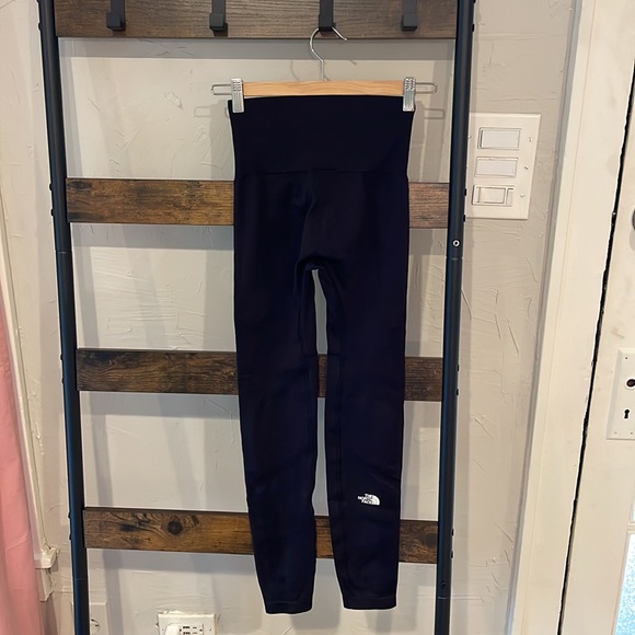 Black North Face Sculpt Leggings - Picture 2 of 3